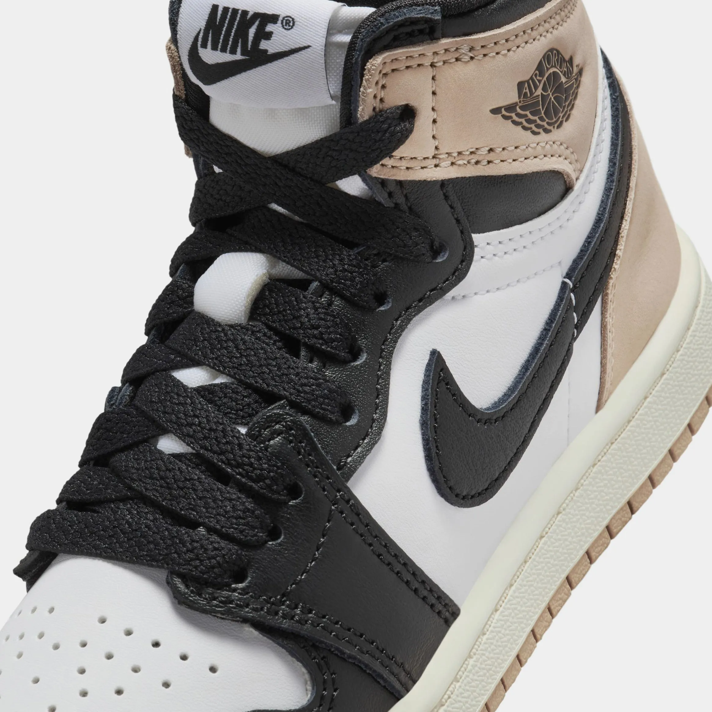 Air Jordan 1 Retro High OG Latte Preschool Lifestyle Shoes (Black/Legend Medium Brown/White/Sail)