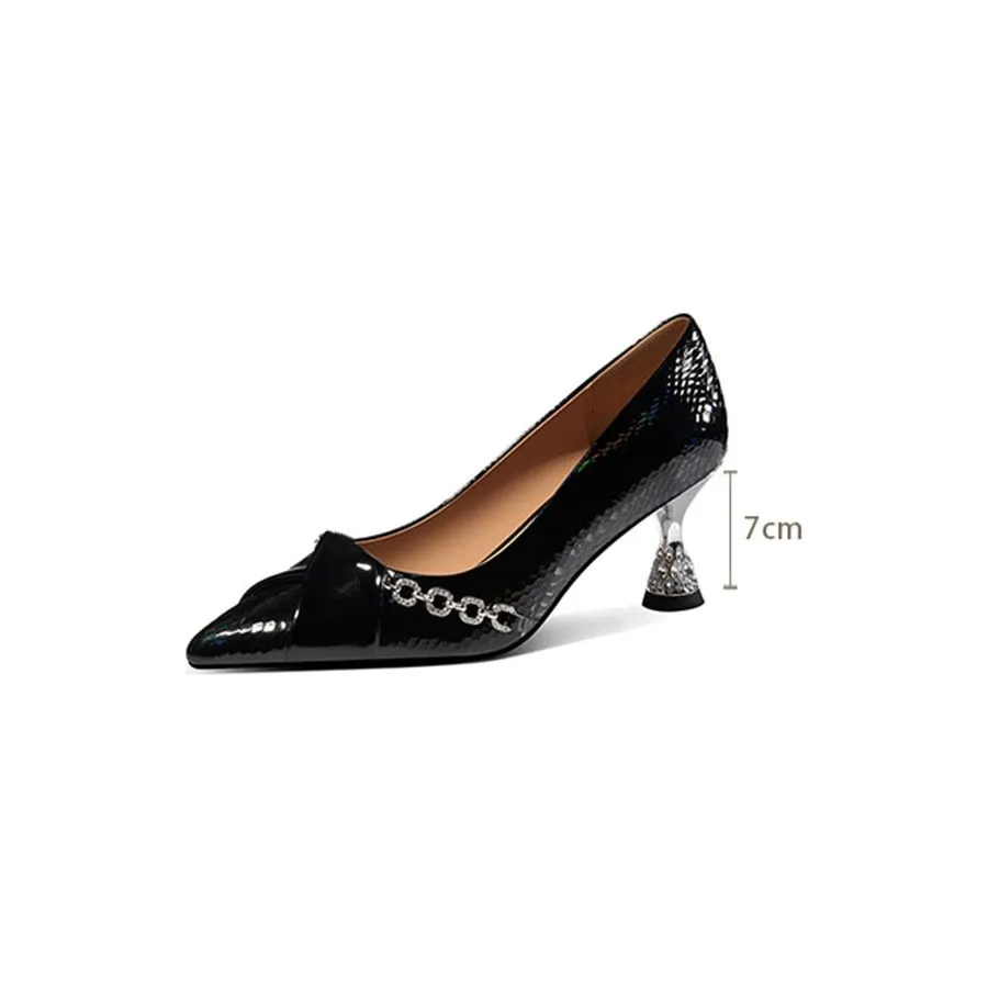 Chic Embossed Pointed Toe Slip-on Pumps