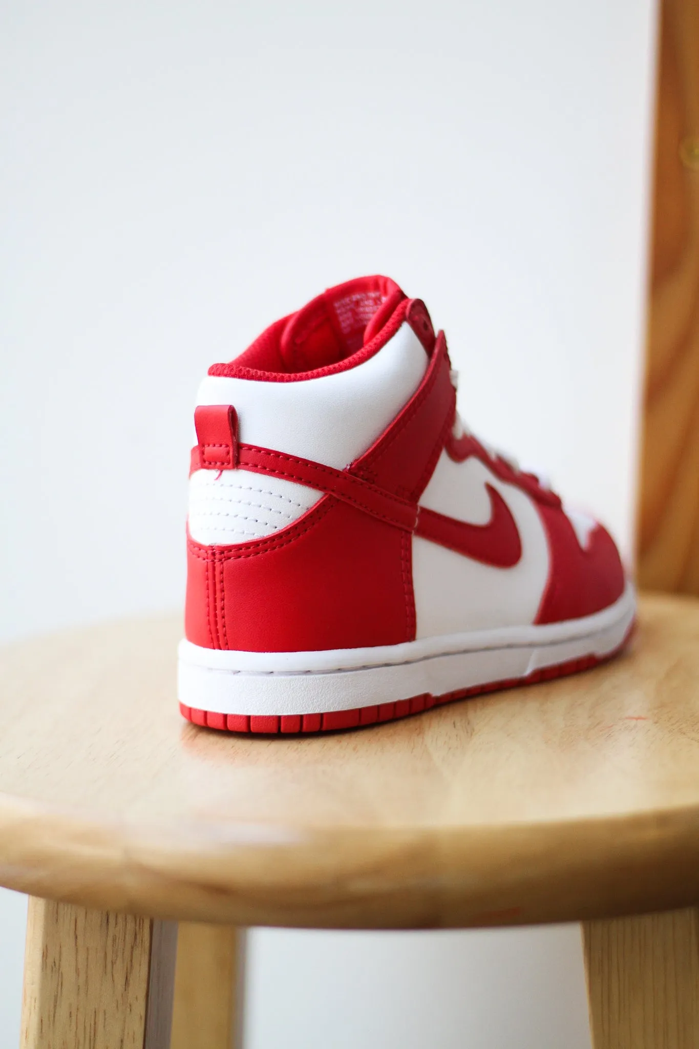 DUNK HIGH (PS) "UNIVERSITY RED"