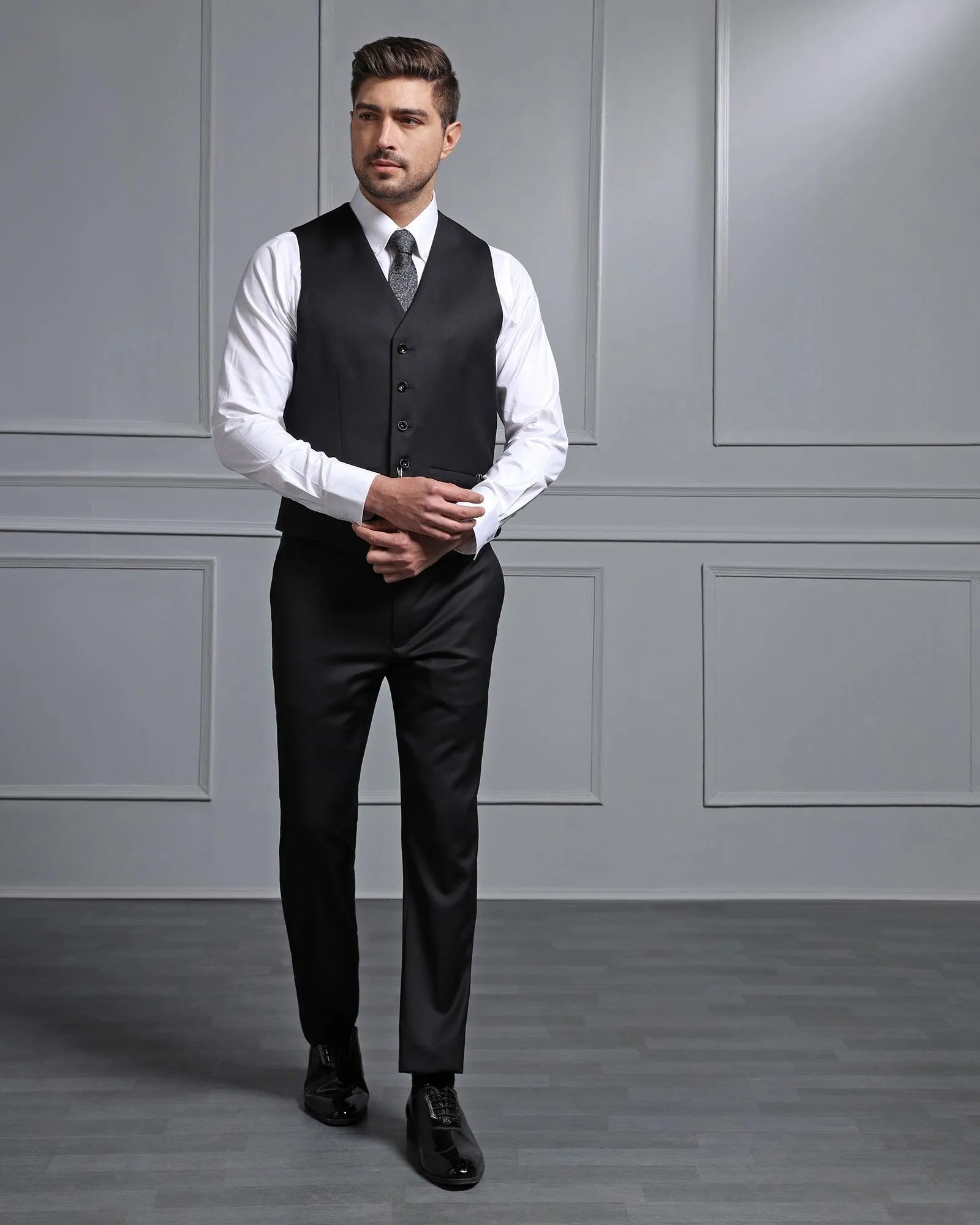 Luxe Three Piece Black Solid Formal Suit - Jetz