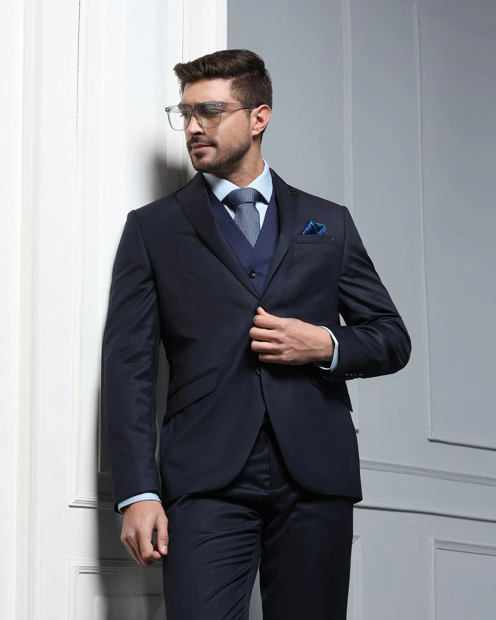 Luxe Three Piece Navy Solid Formal Suit - Jetz