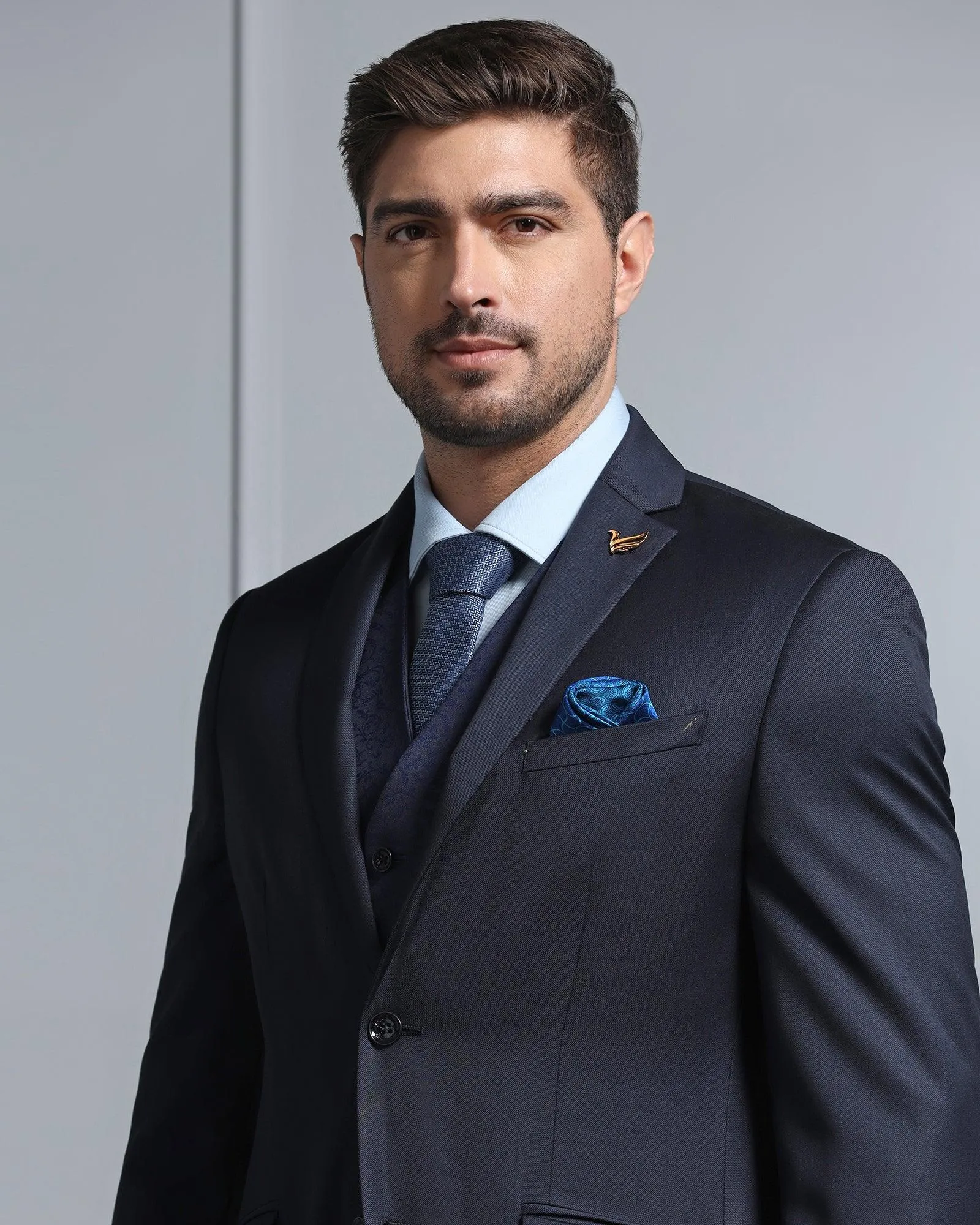 Luxe Three Piece Navy Solid Formal Suit - Jetz