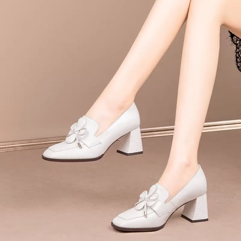 Modish Bow Fashion Slip On Low-med Heels