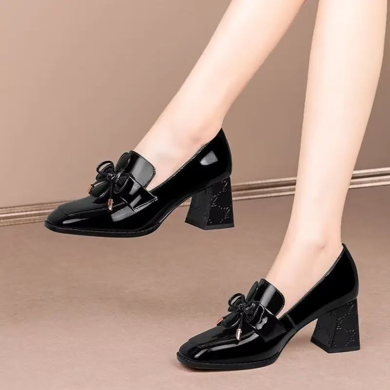 Modish Bow Fashion Slip On Low-med Heels