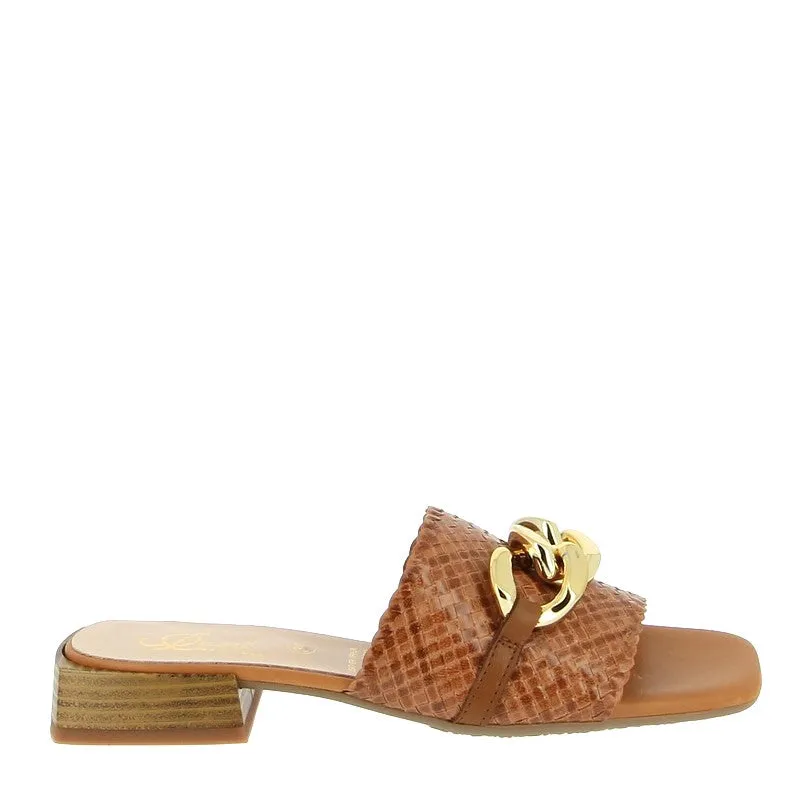 Quait 22676 Tan Heeled Slide