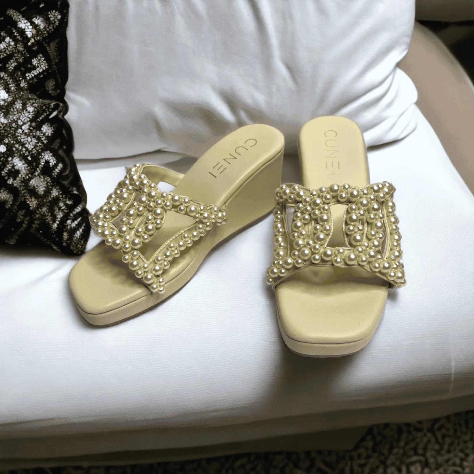 White Pearl Motif Wedges