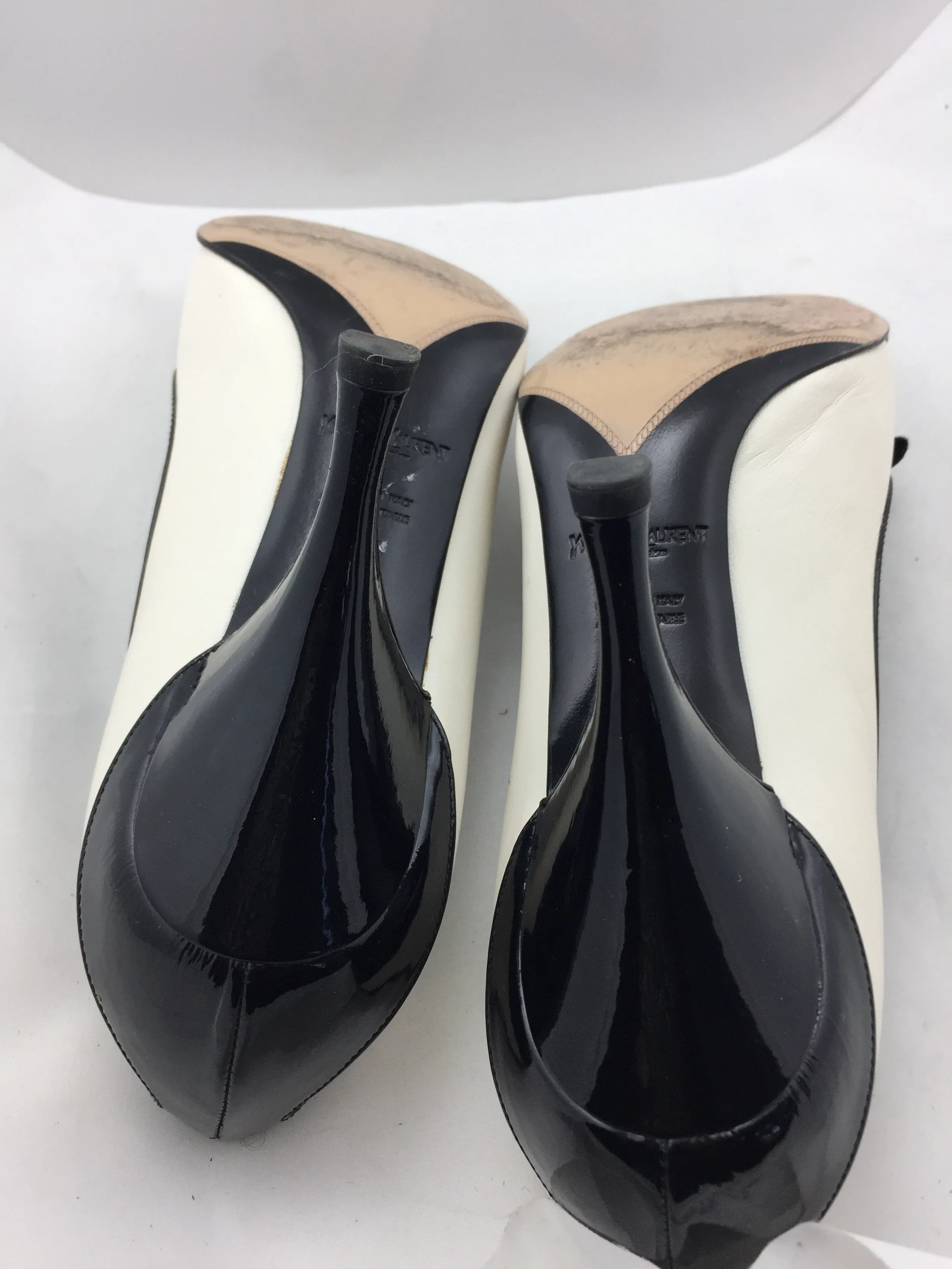 Yves St. Laurent Pumps!